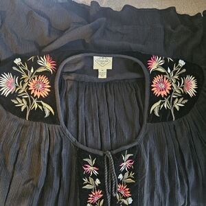 St. John's Bay Boho Blouse 🖤